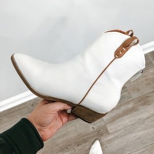 NEW Boutique White Leather Booties Boots Fall